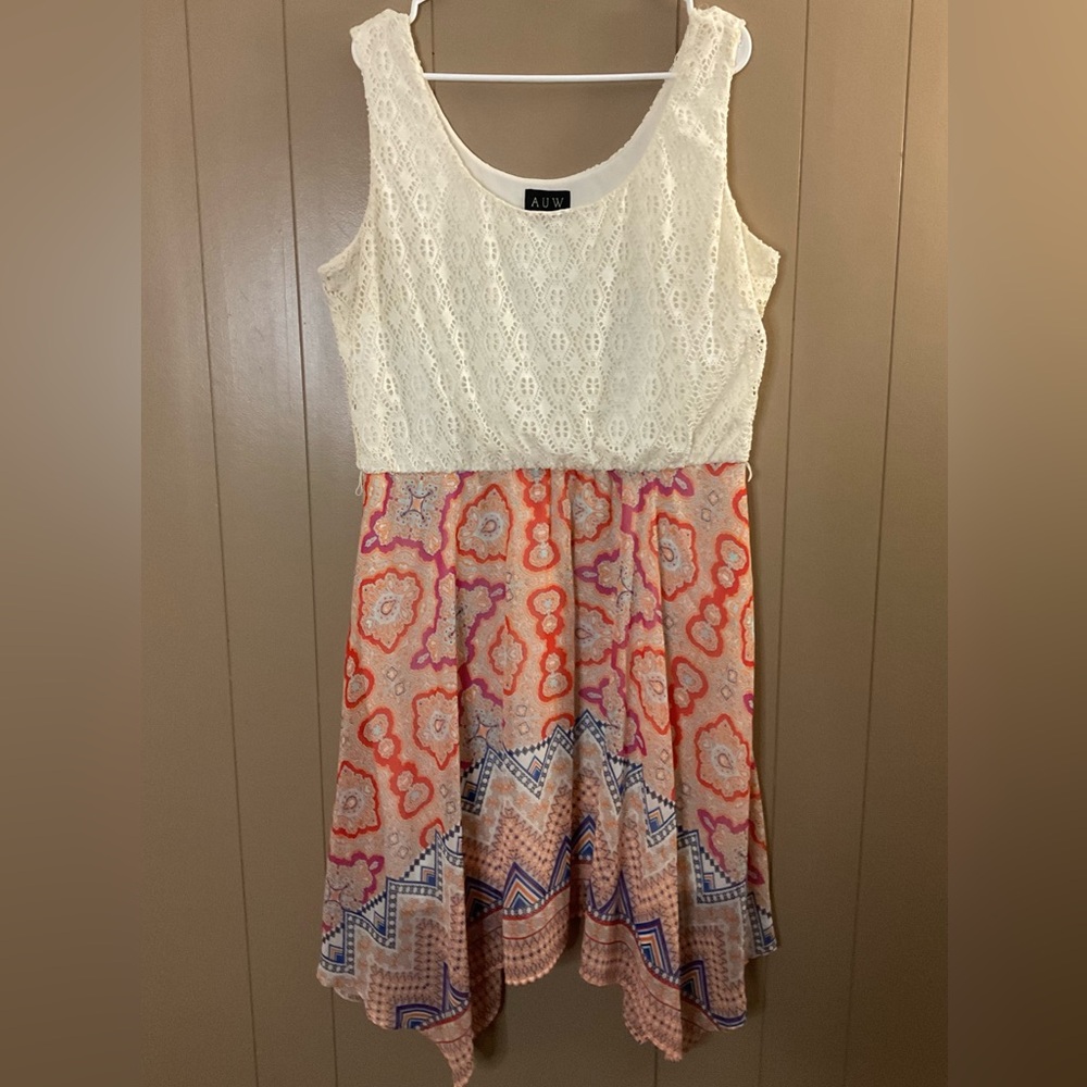 AUW GIRLS DRESS WHITE FLORAL SIZE 16